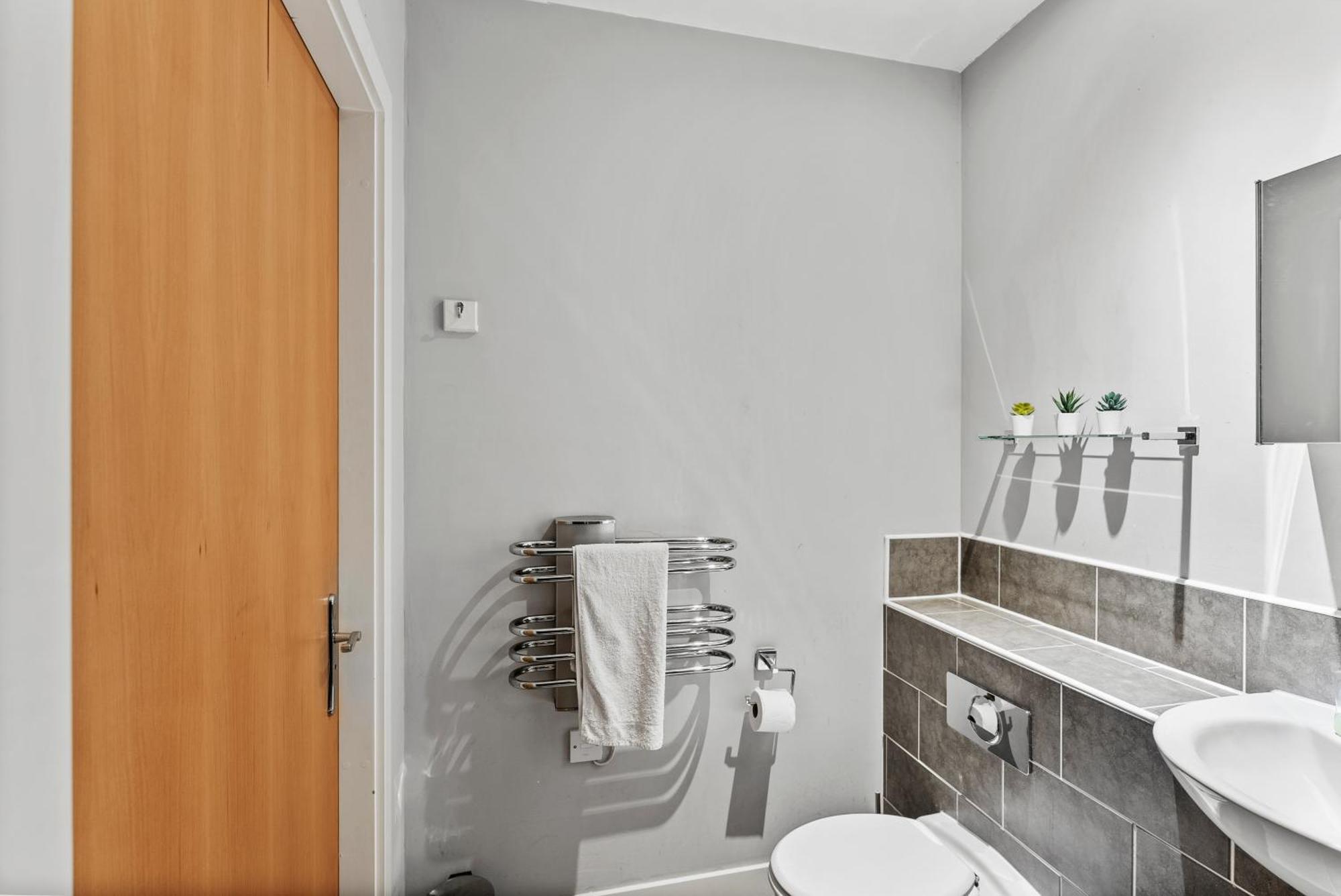 30 Percent Off! Lovely Yorkshire Duplex - Sleeps 6 - Netflix Дьюсбері Екстер'єр фото